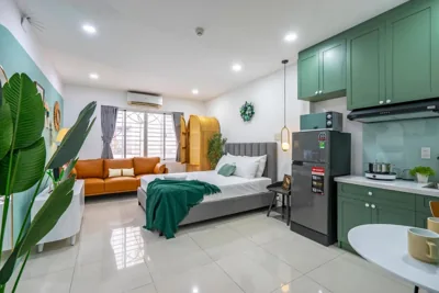 Deluxe King Studio — SAZI Church View Home - Free Nails HairWash