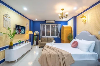 King Studio — SAZI Church View Home - Free Nails HairWash